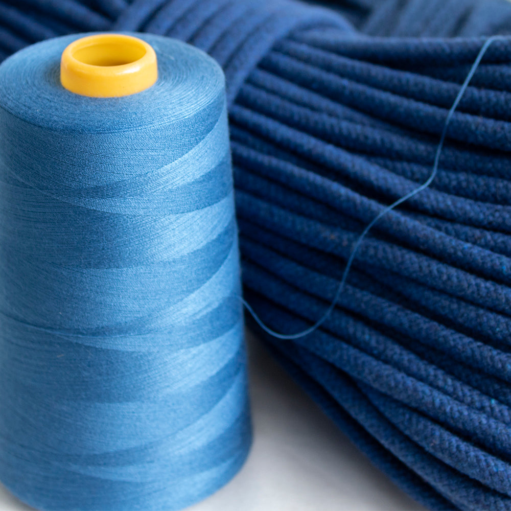 Thread BLUE dark 4500 meters
