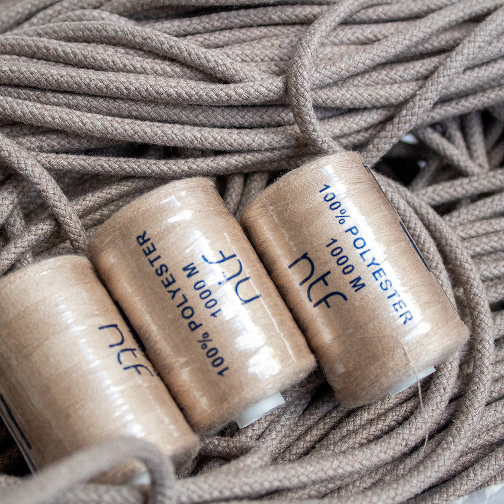 Thread LATTE 1000 meters