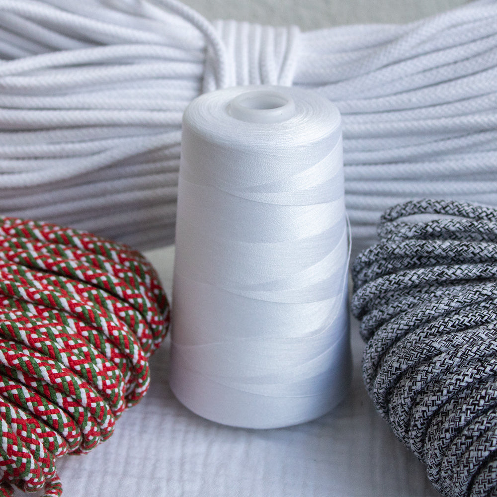 Thread white 4500 meters