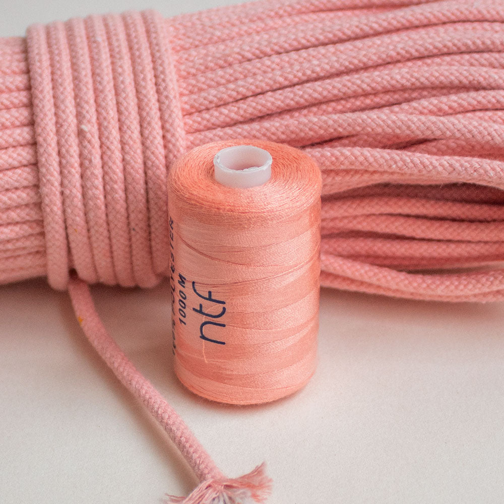 Thread SOFT PEACH 1000m.